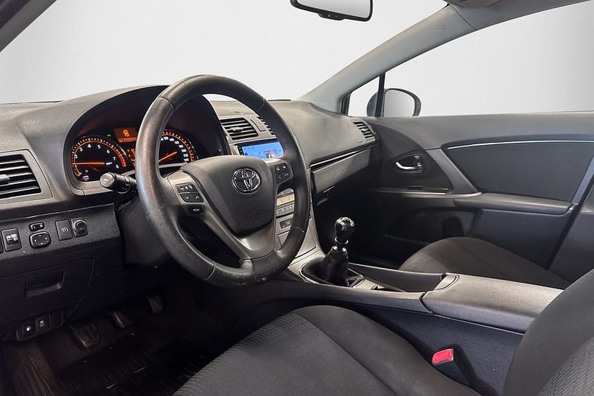 Bild 5 av Toyota Avensis Kombi 2.0 Business (152hk) Dragkrok M-värm Blåtand Navi