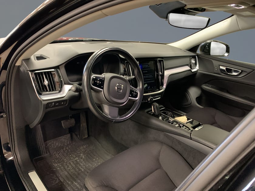 Bild 5 av Volvo V60 T6 AWD Momentum Edition//Kamera//Dragkrok//