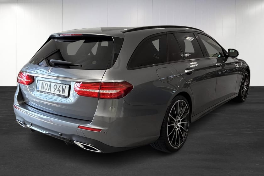 Bild 4 av Mercedes-Benz E 300 T d KOMBI