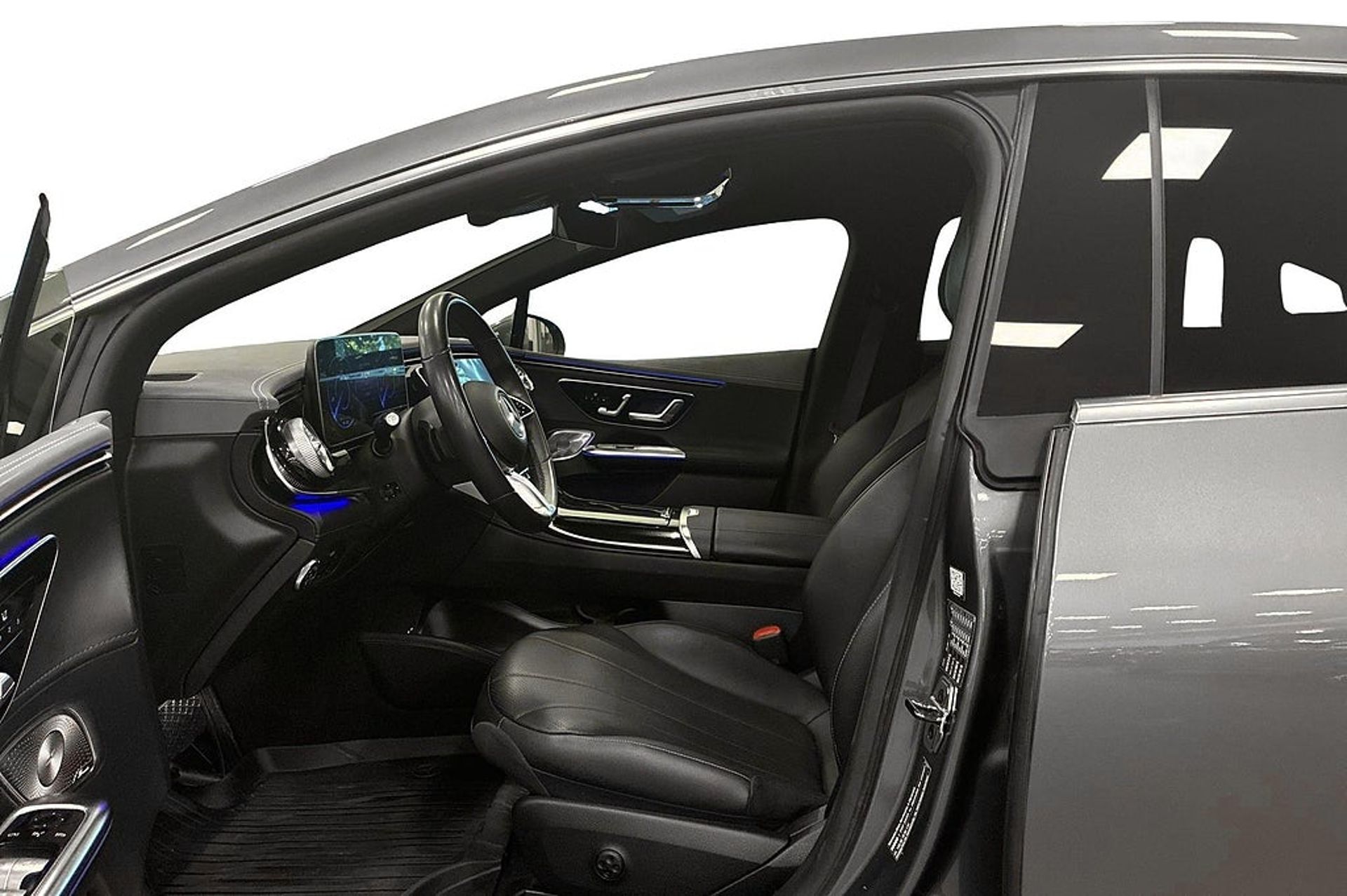 Mercedes-Benz EQE 300 AMG Drag 2023, photo 7/10