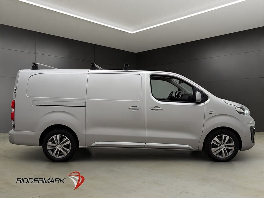 Bild 2 av Peugeot Expert Panel Van L3 177hk Värmare Drag CARPLAY B-Kamera 1-Ägar