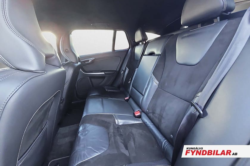 Bild 4 av Volvo V60 T3 R-Design, Aut, Fullservad, Kamrem bytt,