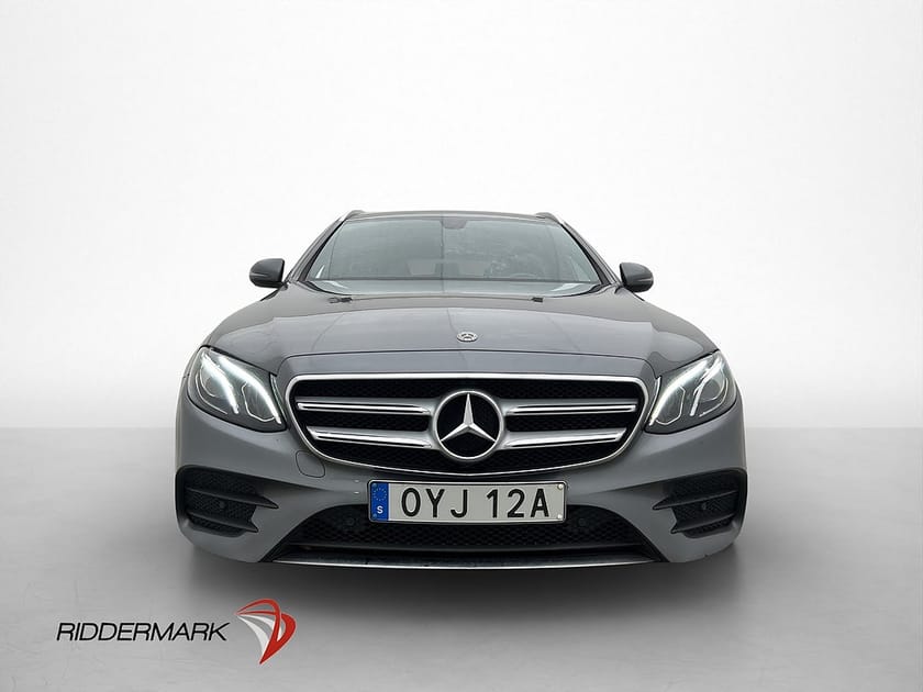 Bild 2 av Mercedes-Benz E 220 T d AMG Wide Dragkrok Kamera Ambient