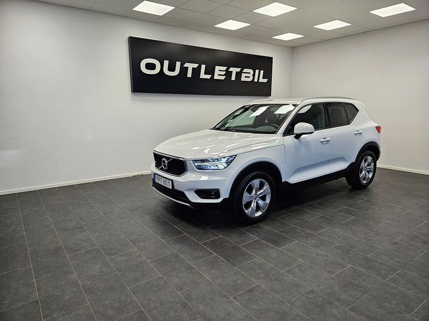 Bild 1 av Volvo XC40 D3 AWD Momentum Pro Läder Värmare Backkamera Drag VOC