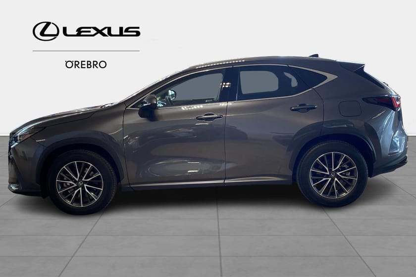 Bild 3 av Lexus NX 450h+ Business Plus inklusive Vinterhjul Dragkrok