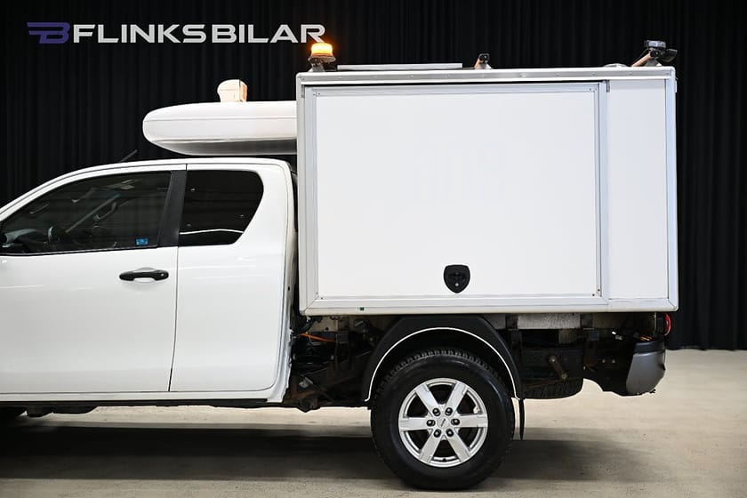 Bild 4 av Toyota Hilux Extra Cab 2.4 AWD 150HK Servicebil|Kåpa|Inredd|Clayton-Omvandlare