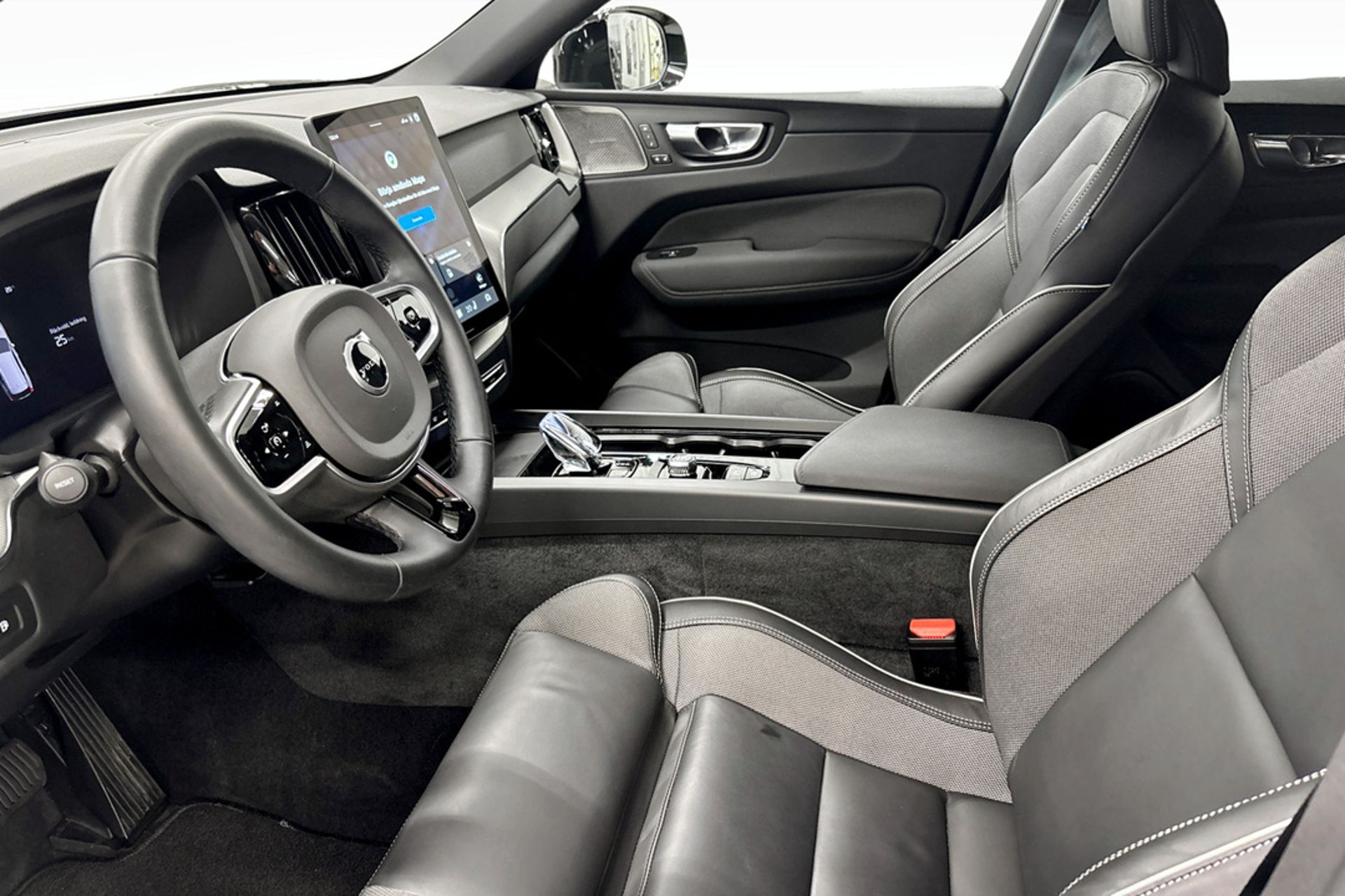 Volvo XC60 Recharge T6 AWD 2026, bild 6/10