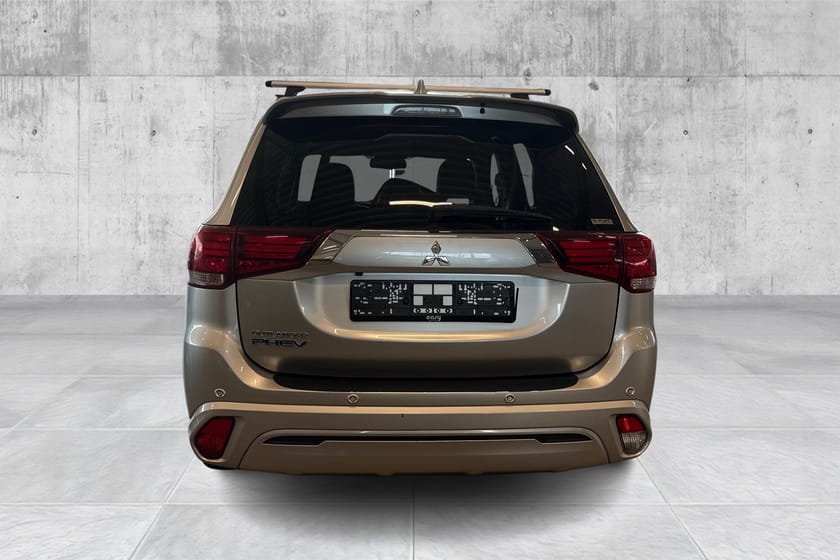 Bilde 4 av Mitsubishi Outlander PHEV PHEV/360kam/LEDbar/Keyless/Navi/Apple-Android+++