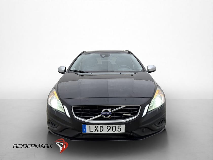Bild 2 av Volvo V60 D4 163hk AWD R-Design Taklucka Värmare Skinn Drag