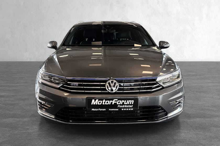 Bilde 2 av Volkswagen Passat Variant GTE 218HK DSG/DELSKINN/NAVI/KAMERA/KROK/DAB/