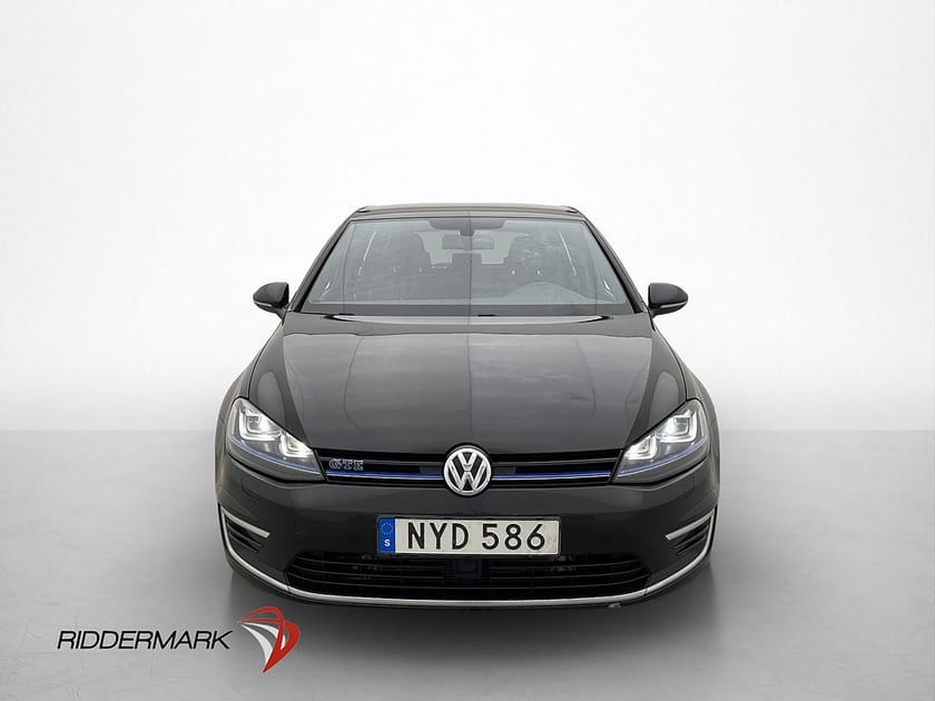 Bild 2 av Volkswagen Golf GTE 204hk Två-bruk Kamera CarPlay Dragkrok