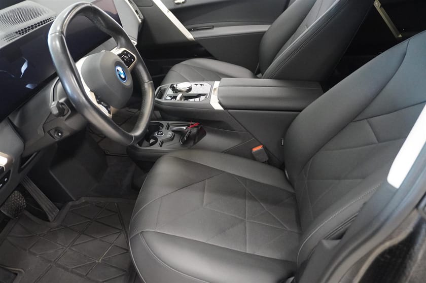 Bild 2 av BMW iX xDrive40 