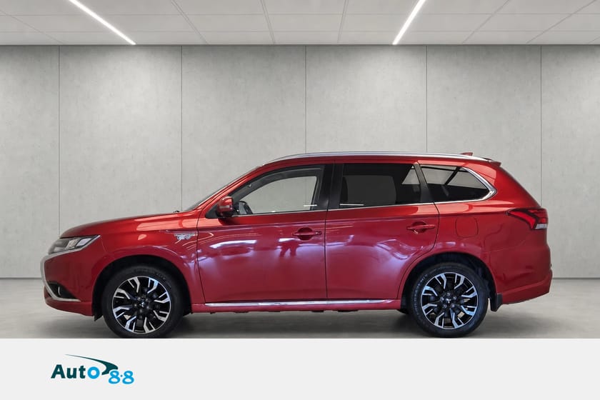 Bilde 3 av Mitsubishi Outlander PHEV | Instyle+ | Hengerfeste | Skinn | Adaptiv cruise