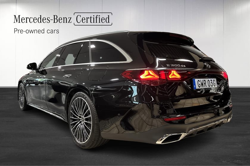 Bild 3 av Mercedes-Benz E 300 de 4MATIC T kombi / Amg Advanced edition