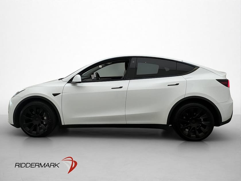 Bild 5 av Tesla Model Y Long Range AWD Dragkrok Svensksåld MOMS