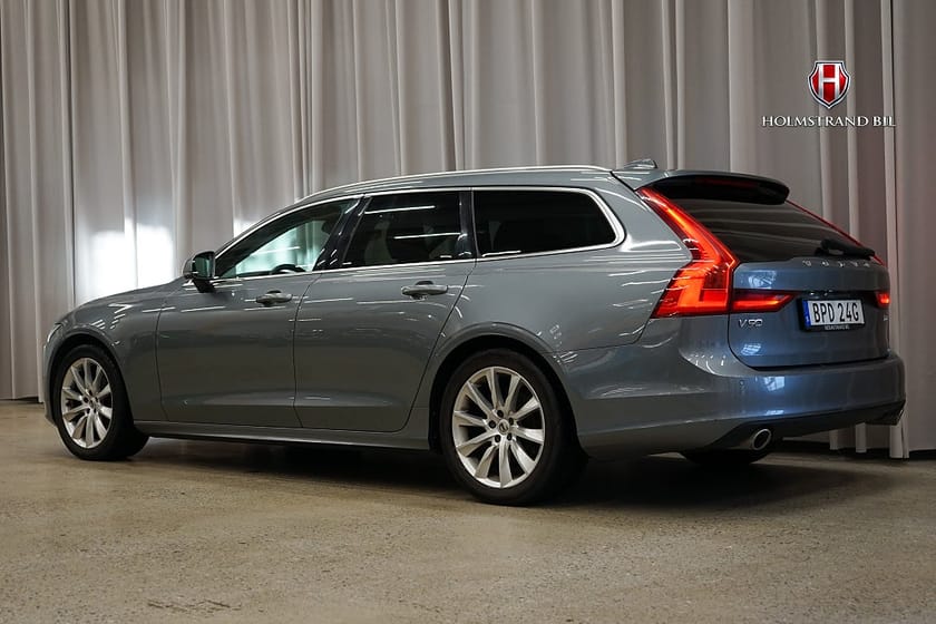 Bild 4 av Volvo V90 D4 AWD Momentum Värmare Kamera Carplay HUD BLIS VOC