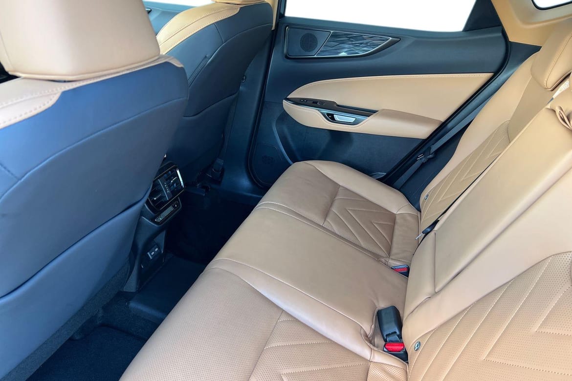 Lexus NX 450h+ E-CVT, 309hp, 2023