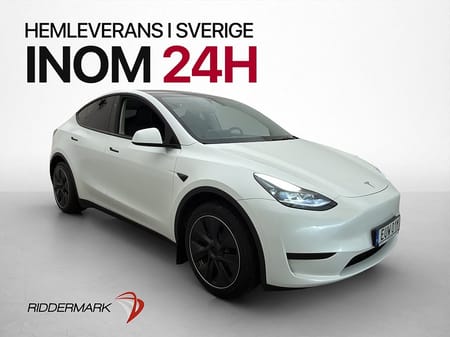 Tesla Model Y Standard Range RWD Svensksåld Pano Dragkrok