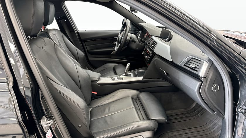 Bild 3 av BMW 330e Sedan IPERFORMANCE