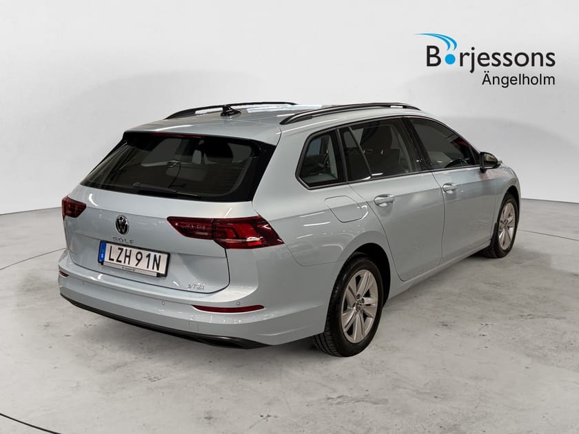Bild 3 av Volkswagen Golf Sportscombi 1.5 eTSI 150 HK Drag