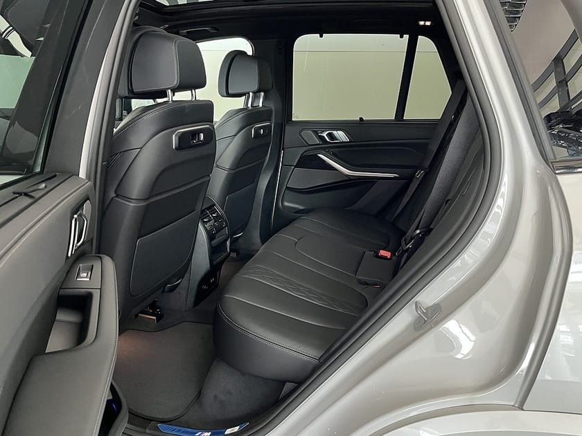 Bild 5 av BMW X5 xDrive50e 2,95%ränta M Sport 22" Drag H/K Panorama