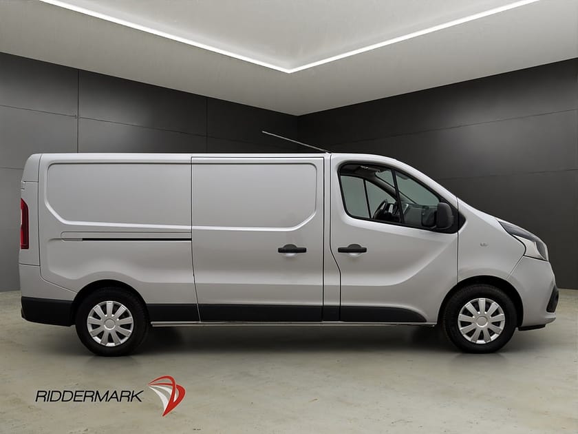 Bild 2 av Renault Trafic Skåpbil L2 1.6dCi Fjärr-Värmare Drag 3-Sits B-Kamera