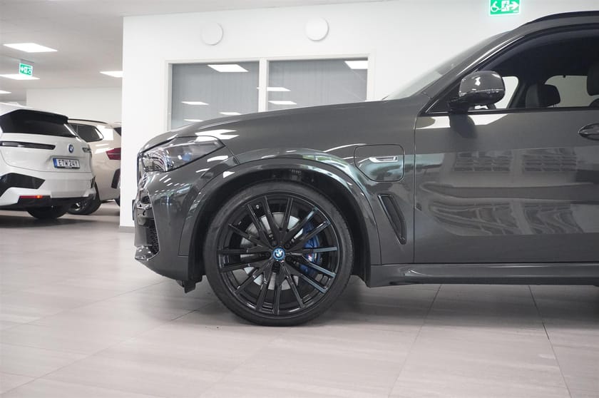 Bild 3 av BMW X5 xDrive45e iPerformance M-Sport Innovation DAP Pano 22