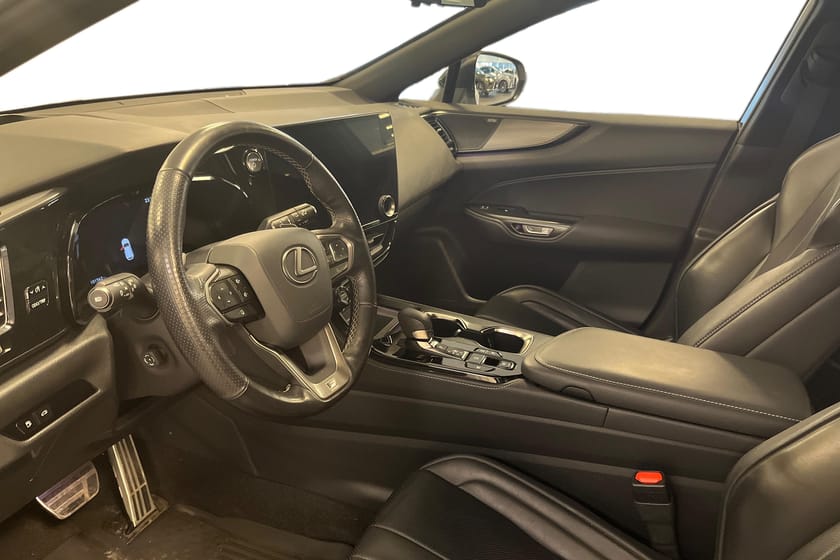 Bild 5 av Lexus NX 350h AWD F SPORT S 242hk Drag ML P-värm 360° HUD Keyless Navi