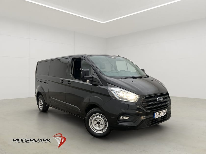 Bild 1 av Ford Transit Custom 300 Crew Van transit-custom CrewVan L2 Värmare PDC Dragkrok 6-Sits