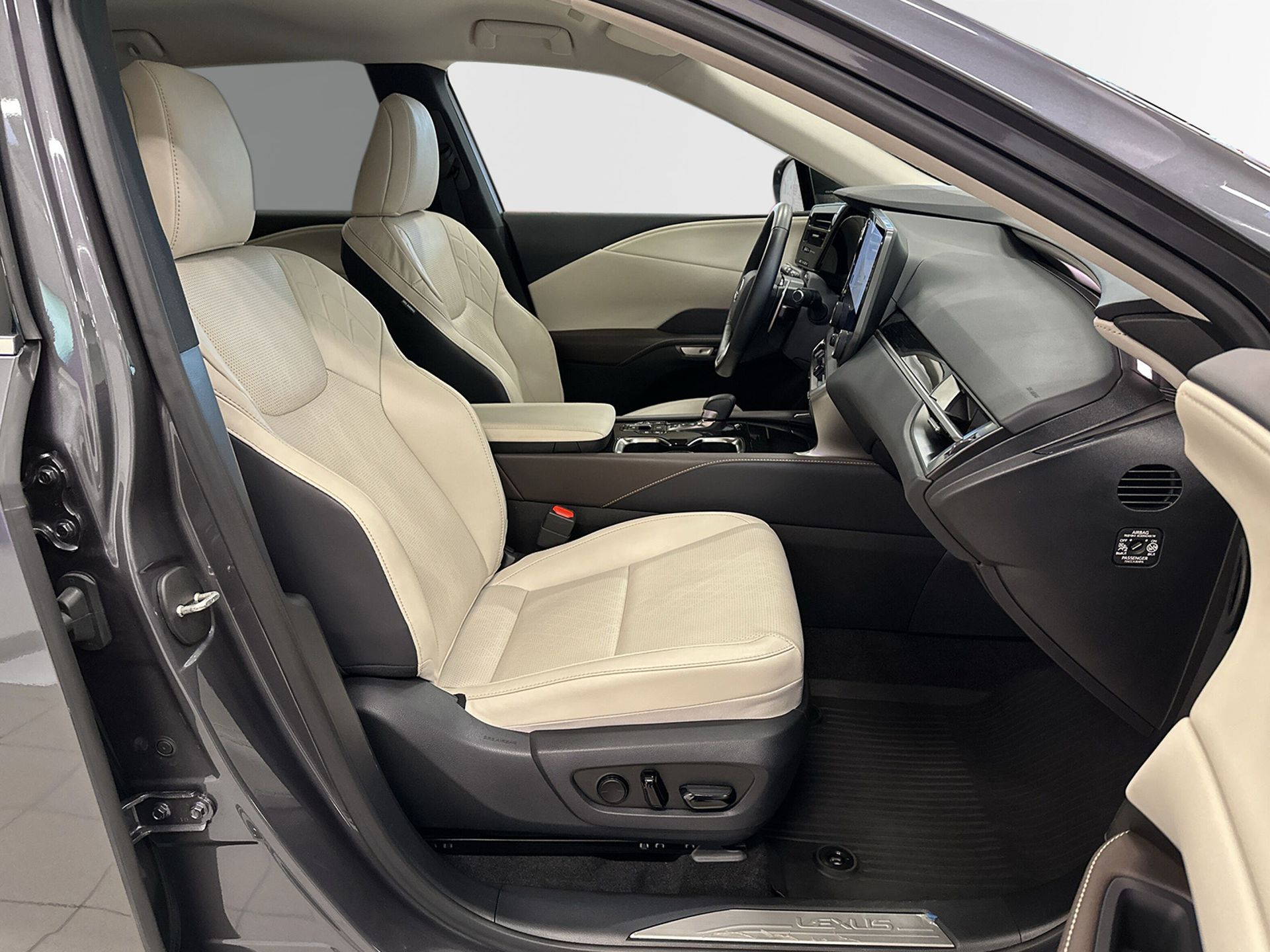 Lexus RX 2025, bild 6/10