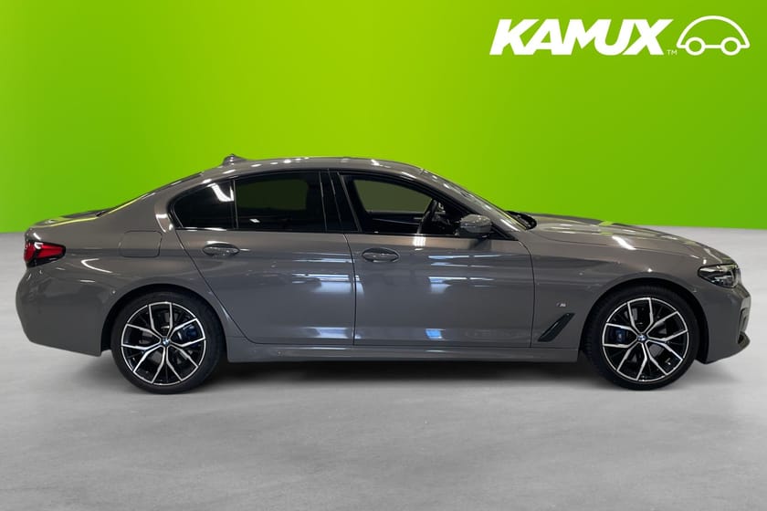 Bild 2 av BMW 530e xDrive Sedan M-sport Kamera 1 ägare LCI Cockpit