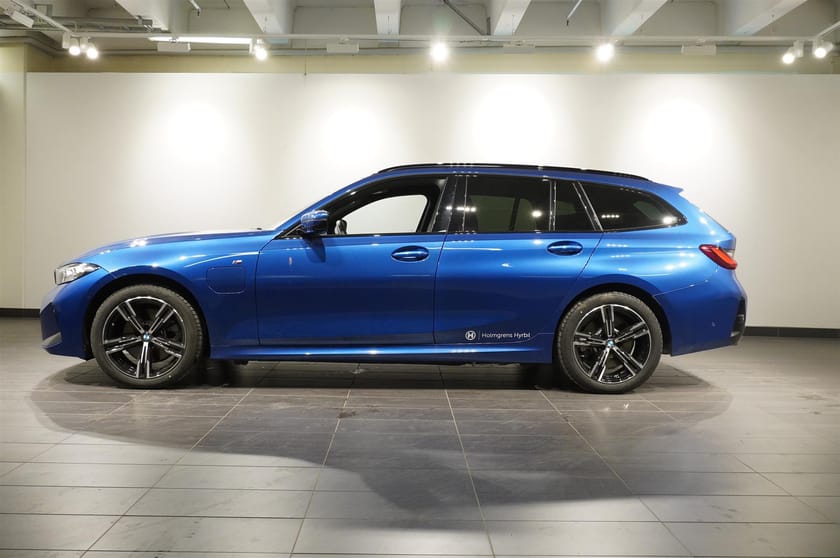 Bild 2 av BMW 330e xDrive Touring M Sport Active Edt. Drag Fartpilot HiFi PA
