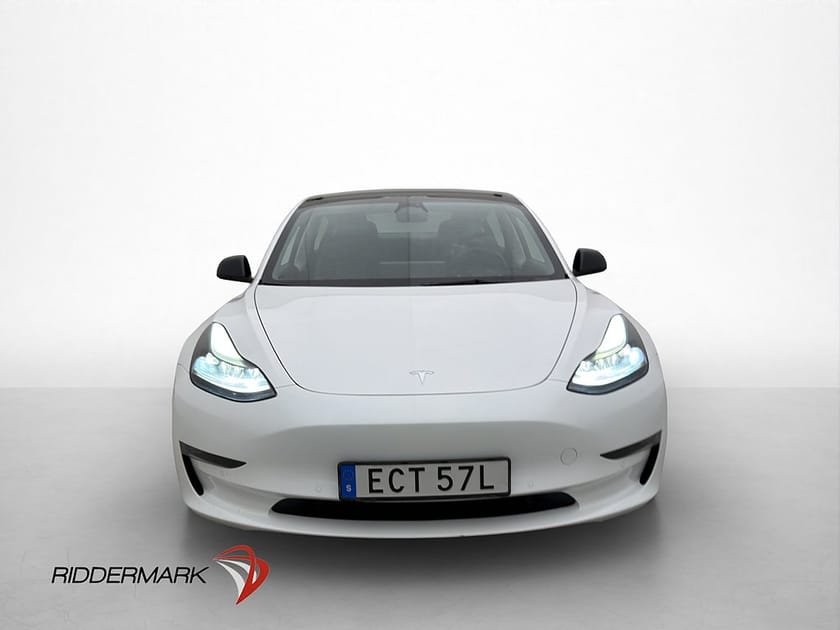 Bild 3 av Tesla Model 3 Long Range AWD Autopilot Svensksåld