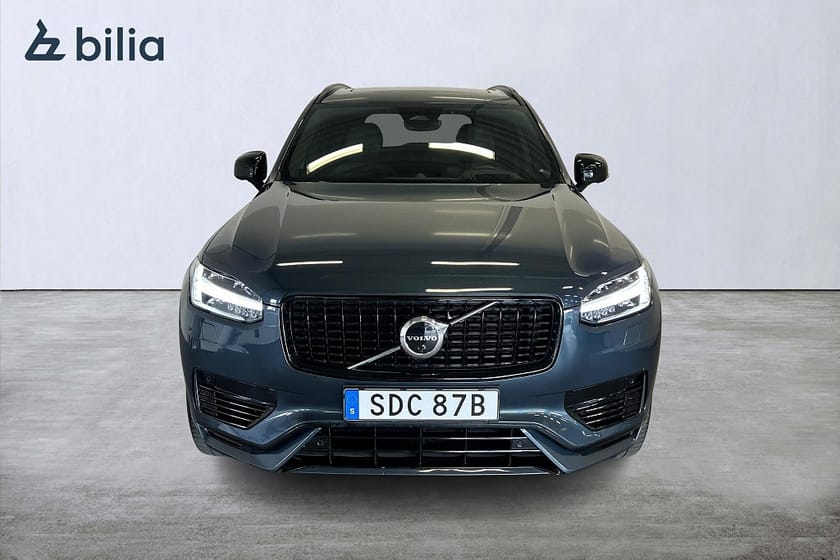 Bild 2 av Volvo XC90 T8 AWD Ultimate Dark 7 Sits HUD Luft B&W Pano Drag