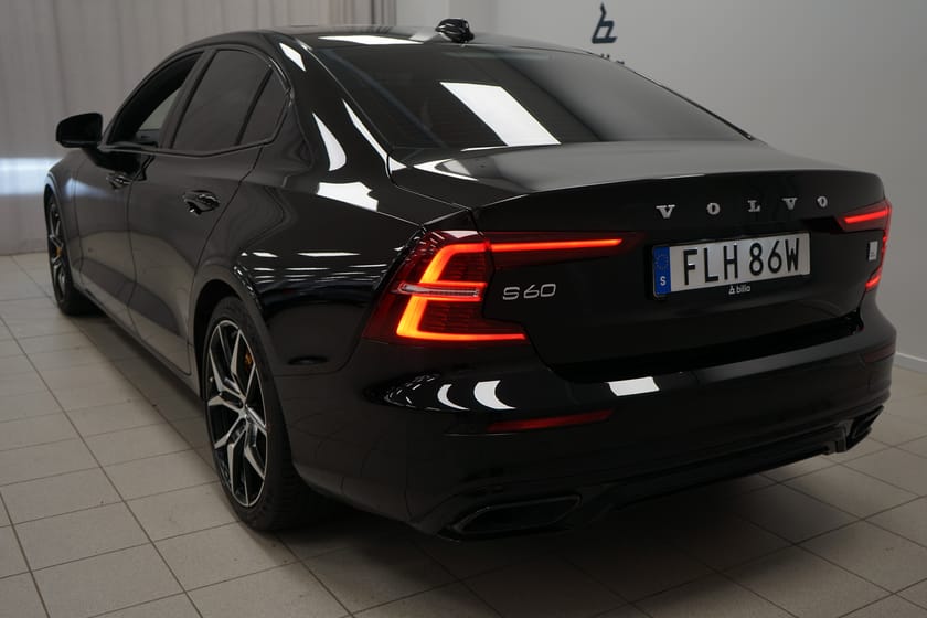 Bild 3 av Volvo S60 Recharge T8 Polestar Engineered | Motorstolspaket | Loungepaket |