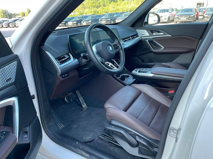 Bild 5 av BMW X1 xDrive30e 30E XDRIVE M-SPORT Plug in 326HK 4x4 Läder Panorama
