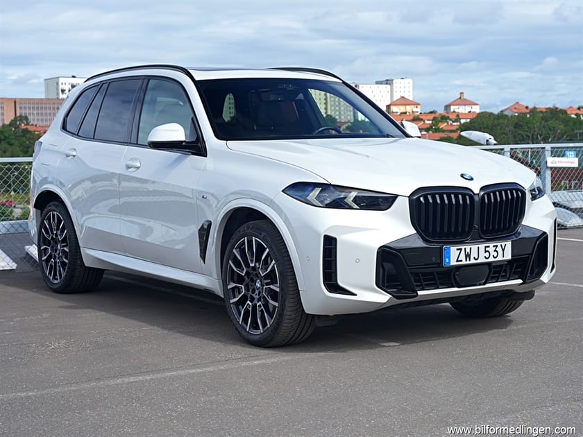 Bild 2 av BMW X5 xDrive30d M Sport Innovation Pano Drag Moms
