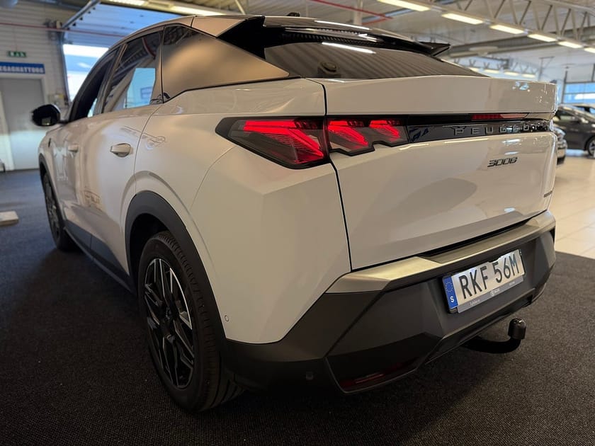 Bild 5 av Peugeot 3008 Hybrid 145 1.2 145hk GT ULTIMATE | Vhjul / 360°/ Drag/ MOMS
