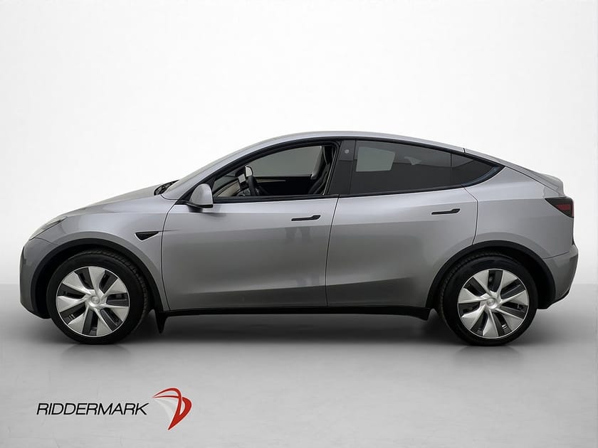 Bild 5 av Tesla Model Y Long Range AWD Autopilot Dragkrok Svensksåld