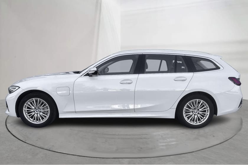 Bild 2 av BMW 330e xDrive Touring