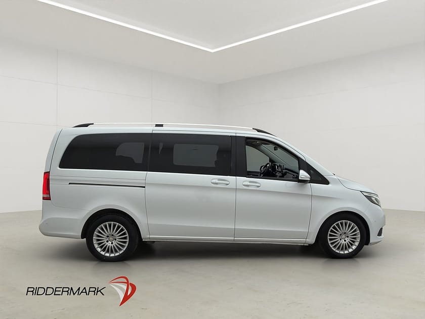 Bild 2 av Mercedes-Benz V 220d 3.1t 220 Lång Värmare Dragkrok B-Kamera 7-Sits