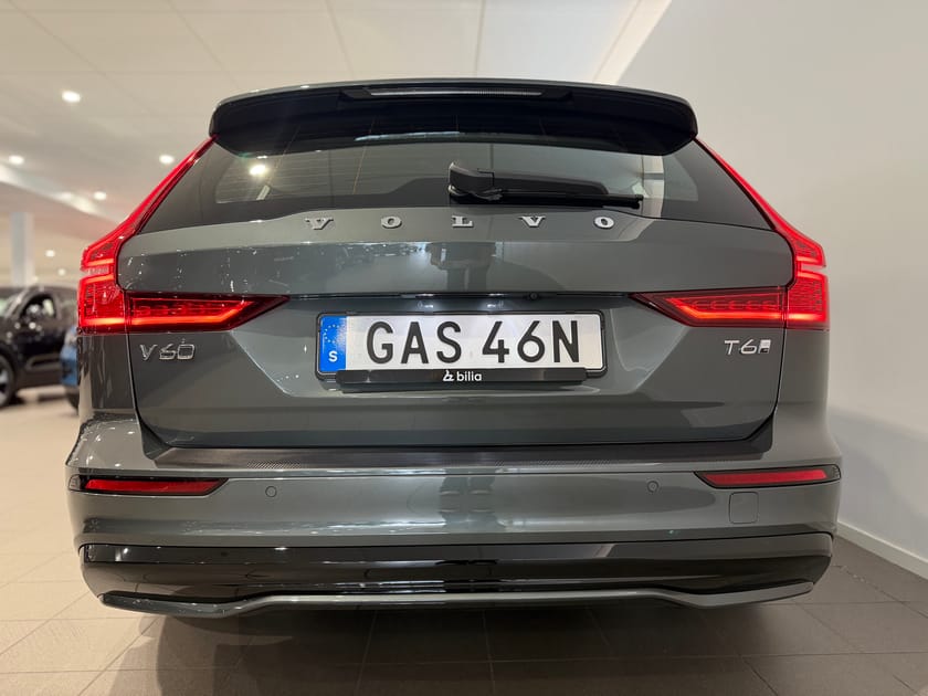 Bild 3 av Volvo V60 T6 Plus Dark Nordic Edition / Dragkrok / Elektrisk stol / Backkamera / Minnesstol / Navigation /