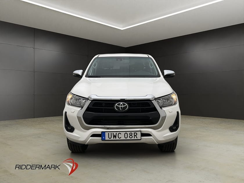 Bild 5 av Toyota Hilux Dubbelhytt Hero 2.4 AWD M/K-Värmare Drag Kamera Diff Moms