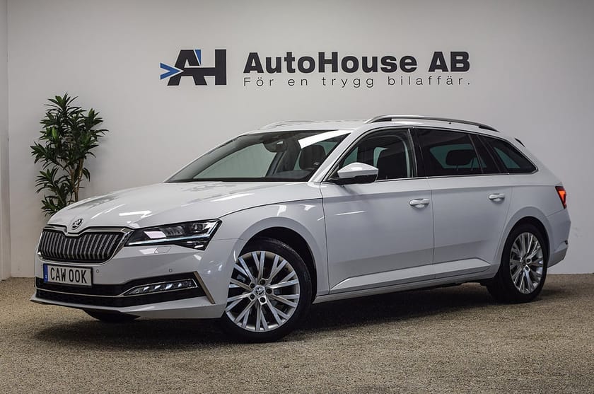 Bild 1 av Škoda Superb iV Kombi Skoda Style Värmare Drag B-kamera Cockpit 4,99%
