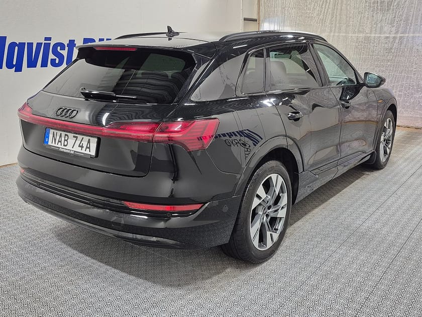 Bild 4 av Audi e-tron 55 quattro 408HK 4x4 Läder Panorama Elbil