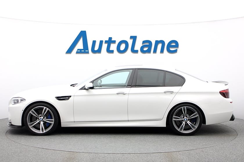 Bild 5 av BMW M5 DCT Akrapovic, B&O, HUD, Taklucka, Soft Close