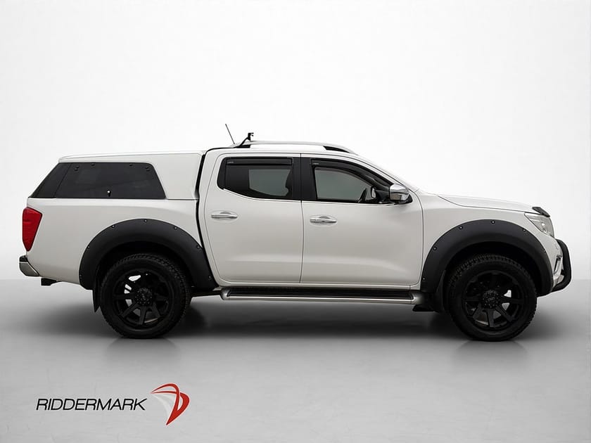 Bild 2 av Nissan Navara Dubbelhytt Tekna 2.3 4WD Drag Skinn 360° Diff Kåpa STUK