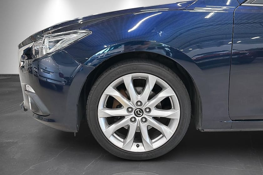 Bild 2 av Mazda 3 Sport 2.0 165hk SKYACTIVE-G Optimum Drag GPS Skinn Nybes