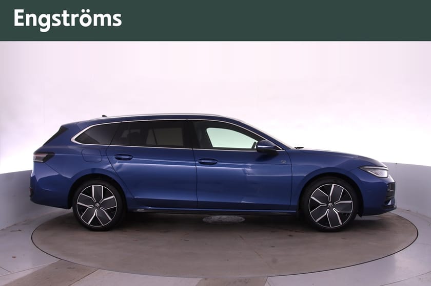 Bild 2 av Volkswagen Passat Variant eHybrid R-Line 272hk 4.995kr/mån