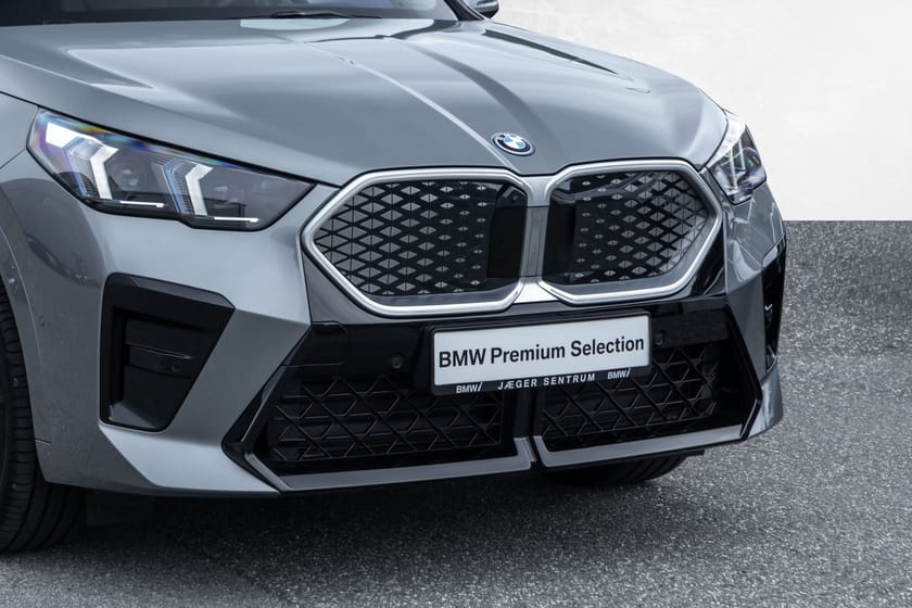 Bilde 2 av BMW iX2 xDrive30 M-Sport H.feste El.seter HeadUP H/K